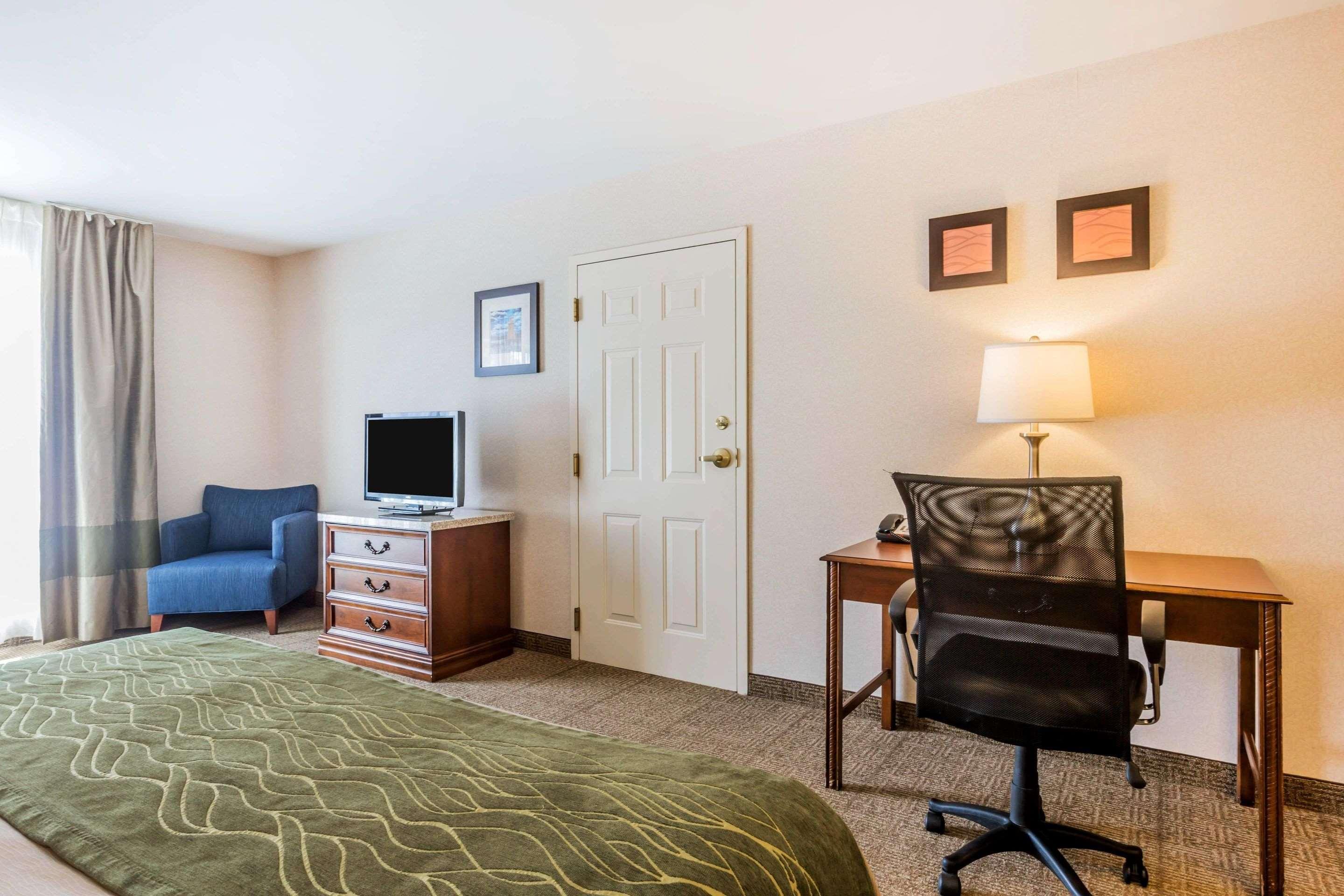 Comfort Inn & Suites Берлингтон Экстерьер фото