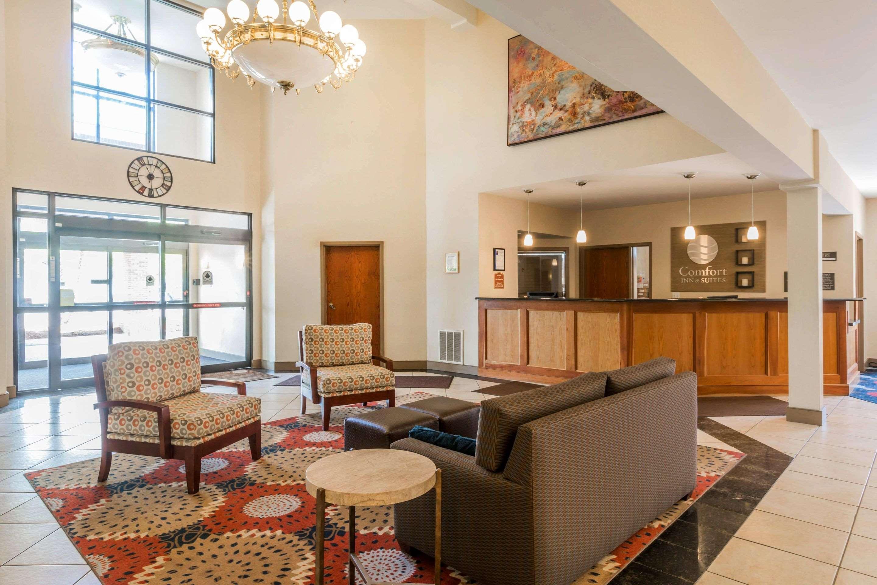 Comfort Inn & Suites Берлингтон Экстерьер фото